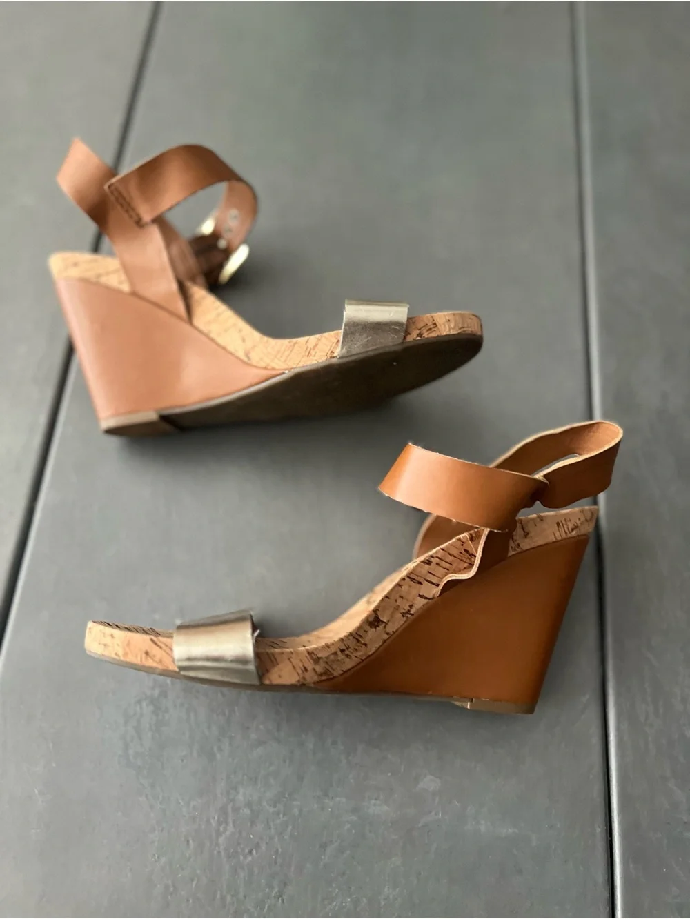 BCBGeneration‎ Brown Cork Wedge Sandals Metallic Strap Casual Resort Size 10